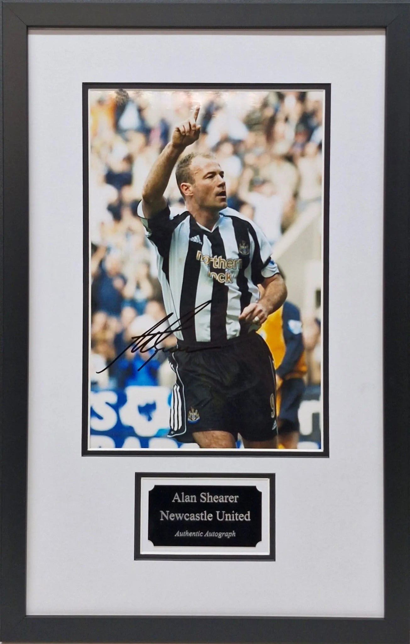 Alan Shearer Signed Newcastle United Photo Framed - Darling Picture Framing