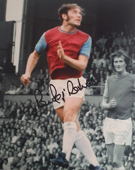 Bryan "pop" Robson Signed West Ham Photo - Darling Picture Framing