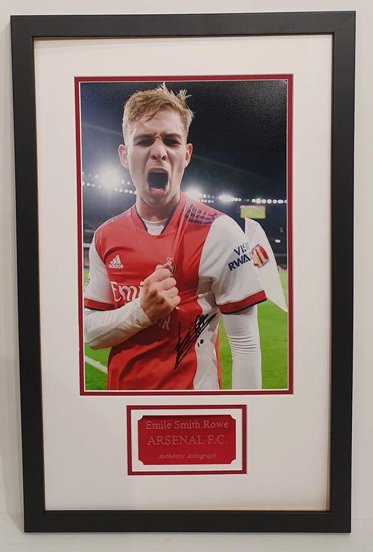 Emile Smith Rowe Signed Arsenal Photo Framed. - Darling Picture Framing
