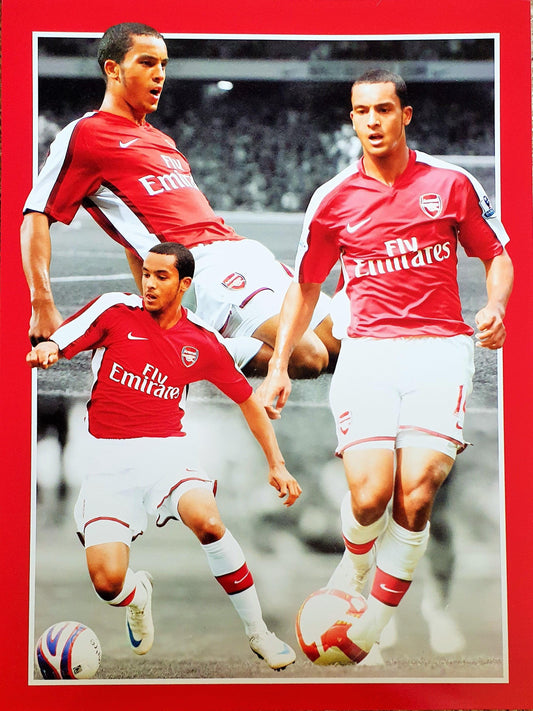 Theo Walcott Unsigned Arsenal Photo. - Darling Picture Framing